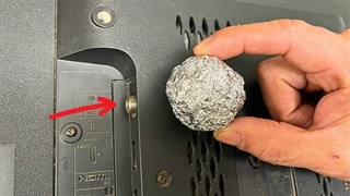 فویل را در تلویزیون قرار دهید و همه کانال ها را راحت تماشا کنید