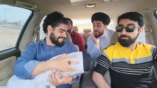 تاکسی پُرسی(۴)_مادربچه روزه است، بچه رو شیر نمیده! =)