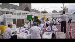 روایتی متفاوت از سفره باشکوه میلاد کریم اهل بیت حضرت امام حسن مجتبی علیهم‌السلام در حرم مطهر رضوی