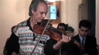 دوئت ویولن سیاوش زندگانی و سنتور میلاد کیایی در جمع بزرگان فرهنگ ادب و هنر ایران