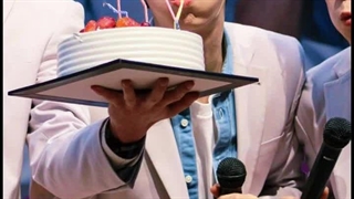 (الان تازه چک کردم دیدم ساعت توی کره ۱۲ شبه ) اینم میکس دوم