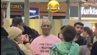 رفتار تتلو با مردم در راه برگشت به ایران✌