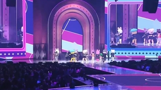 اجرای STRAY KIDS آهنگ School life در فن میتینگ 2024 ( SKZ magic school)♡♡