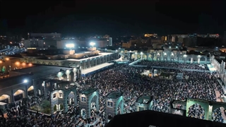 حال خوب زائران حضرت امام رضا علیه السلام در شب بیست و یکم ماه مبارک رمضان ۱۴۴۵