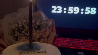 ʰᵃᵖᵖʸ ᴮᶦʳᵗʰᵈᵃʸ ᵗᵒ ᵐᵉ:)️...منتظر‌کادوهاتون‌هستم...!