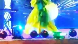 اجرای بسیار زیبای خاله فرشته مهربون در برج میلاد تهران