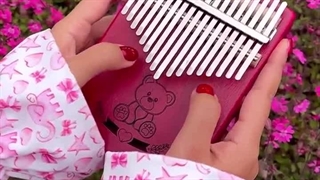 توت فرنگیم تولدتتتت مبارکککک❤️❤️❤️❤️❤️❤️