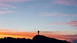 دلواپس گذشته مباش و غمت مباد - شعر از فاضل نظری