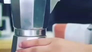 طرز استفاده از قهوه جوش روگازی موکاپ - جوزی کالا