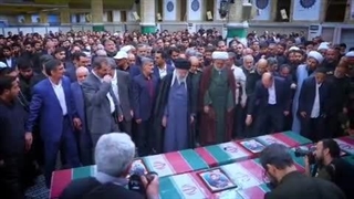 بیت رهبر معظم انقلاب با حضور خانواده شهید زاهدی و سایر خانواده شهدای کنسولگری