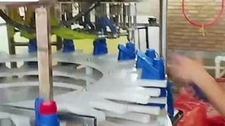 دستگاه پرکن ضدیخ ۱ و ۴ لیتری اتوماتیک ساخت ماشین ساز  09157100071