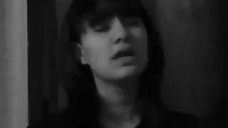 دختره صدای خیلی خوبی داره