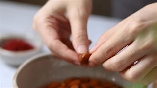 شیر بادام زعفرانی