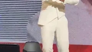 کنسرت ژاپن راکی با چالشstanding next to you