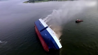 وقتی یک کشتی غول پیکر وارونه میشه چه اتفاقی میوفته!!!