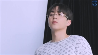 تماشای ویدیو چنل یوتیوب شیومین با پشت‌صحنه فتوشات مجلـه ARENA HOMME+ با زیرنویس فارسی چسبیده