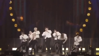 اجرای STRAY KIDS در تور کنسرت Maniac (آهنگ Circus)♡♡