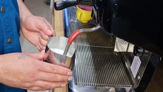 اموزش باریستا پارت(34)چطوری کاپوچینو ایتالیایی بزنیم؟