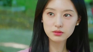 ملکه اشک بعد از قسمت ۱۶ با ریت ۲۴/۹ درصد سقوط بر روی تو رو شکست داد و حالا توی رتبه اول پر بیننده ترین کیدراما تی وی ان قرارگرفت