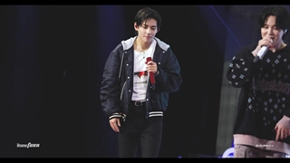 Vicnic performance V with Jimin