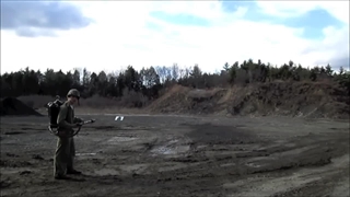 شعله افکن آمریکایی M2 Flamethrower در جنگ جهانی دوم