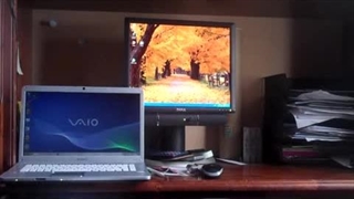 دو تا لپ تاپ خاموشش کردم