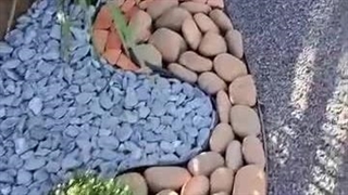 طراحی و ساخت باغچه با سنگ قلوه ای زیباترین