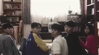 >>>