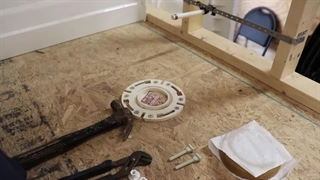 تاسیسات ساختمانی : نصب توالت