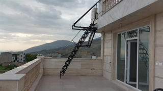 نصب پله جمع شونده مدل شهریار