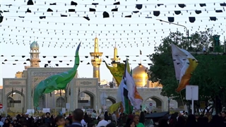 تشرف مردم مشهد در روز زیارتی امام مهربانی ها به حرم مطهر رضوی