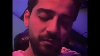 بچه بیا پایین میوفتی کلت میشکنه