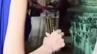 باباش گفته اب پرتغال بخوره