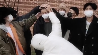 چقدر دوباره اینجوری دیدنشون کنارهم قشنگه:)...