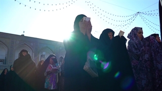 اقامه نماز عید قربان در حرم مطهر رضوی