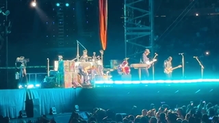 Coldplay - feelslikeimfallinginlove FIRST LIVE 2024