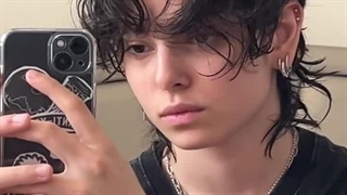 اینجاست که باید گفت از کجای کیهان در قالب انسان... (بلد نیسم نمیدونم تا اینجاشم درست گفتم یا نه خنده:) ولی این بشرررر