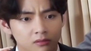 جونگکوک و تهیونگ و تخت دو طبقهD: