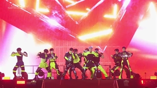 اجرای آهنگ eyes on me از‌ گروه Jo1