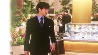 پادشاه سرزمین؛>>