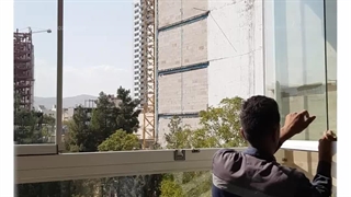 پنجره بالکنی بزرگمهر