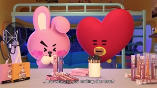 تاتا کوکی رو میکاپ می‌کنه! اسمر در فروشگاه آرایشی تاتا با حضور کوکی (چیمی هم اون پشت حضور داره!)