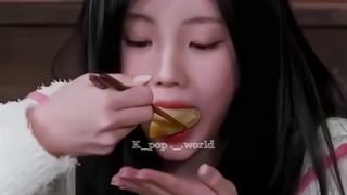 غذا خوردن وونهی از گروه ایلیت (ASMR)