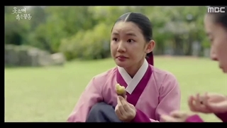 جوریکه دوتاشون باهم نشستن که گوش بدن!