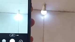 مهردادموسی پور(لامپی که ازش عکس بگیری روشن میشه