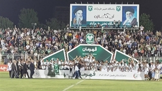 اهدای جام قهرمانی لیگ یک به تیم خیبر