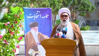 حضور تولیت آستان قدس رضوی در پای صندوق رای جهت شرکت در انتخابات ریاست جمهوری