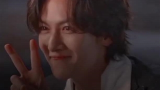 وانمود میکنم خوشحالم....sound of magic