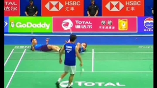 Teo Ee Yi Accidentally Gets Smashed