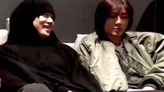 وقتی‌ازم‌میپرسن‌چرا‌تی‌اکس‌تی‌‌رو‌به‌دو‌بخش‌تقسیم‌میکنی: